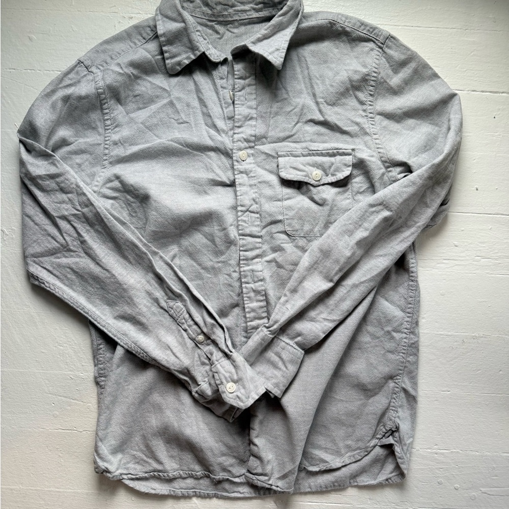 Arizona Jean Company Light Gray Button Down Shirt